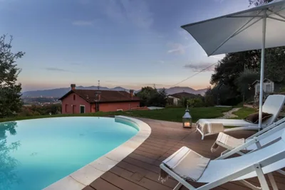 Villa Alberta, Panoramic 4 Bedrooms Farmhouse with Private Pool in Lucca close to Town Centre – Foto’s 11